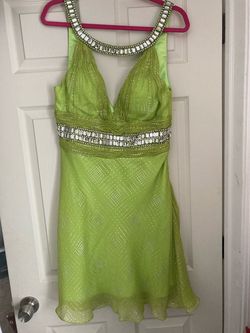 Terani Couture Green Size 12 Midi Cocktail Dress on Queenly