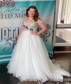 Ashley Lauren White Size 8 Cotillion Ball gown on Queenly