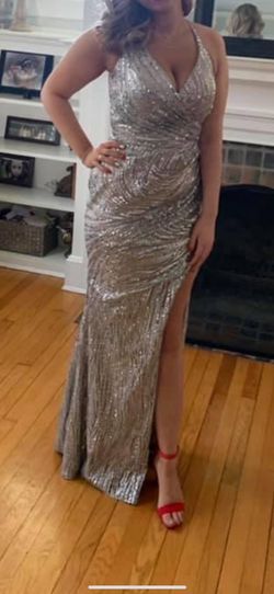 Portia and Scarlett Silver Size 6 Prom Straight Dress on Queenly