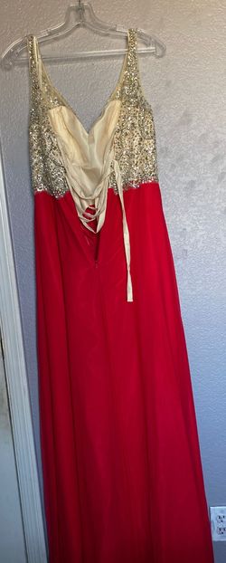 Fiesta Fashion Red Size 8 Prom Side slit Dress on Queenly