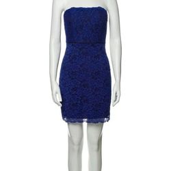 Diane Von Furstenberg Blue Size 10 Embroidery Cocktail Dress on Queenly