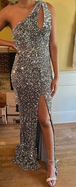 Silver Size 6 Straight Dress on Queenly