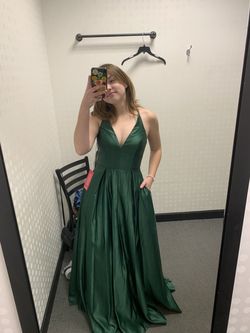 Stacy sklar Green Size 2 Pockets Medium Height Ball gown on Queenly