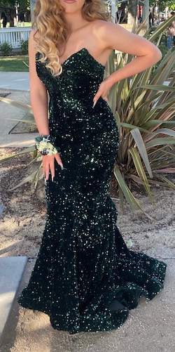 Portia and Scarlett Green Size 2 Black Tie Military Mermaid Dress on Queenly