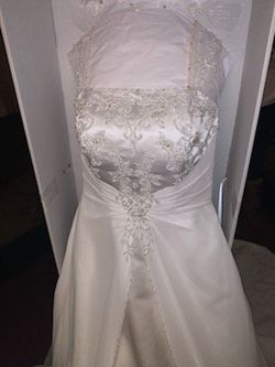 David's Bridal White Size 8 Wedding Cotillion 50 Off Ball gown on Queenly