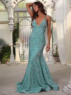 Style FSWD0620 Faeriesty Green Size 4 Sequin Military Floor Length Mermaid Dress on Queenly