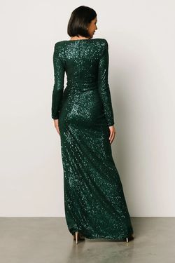 Green Size 4 Straight Dress on Queenly
