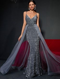 Style FSWD0399 Faeriesty Gray Size 8 Tall Height Jersey Sequined Straight Dress on Queenly