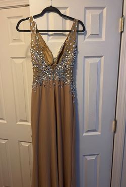 Mac Duggal Nude Size 4 Ball Pageant Straight Dress on Queenly
