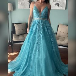 Jovani Blue Size 4 Tulle Floor Length Plunge Ball gown on Queenly