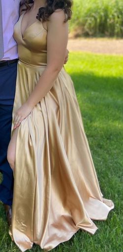 Faviana Gold Size 4 Prom Pockets Ball gown on Queenly