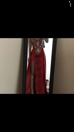Red Size 2 Train Dress on Queenly