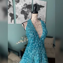 Jovani Blue Size 20 Sequined Prom Backless A-line Dress on Queenly