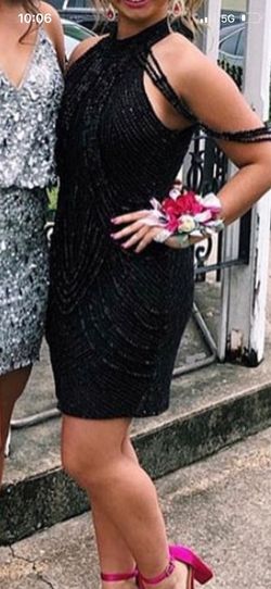Sherri Hill Black Size 4 Prom Cocktail Dress on Queenly