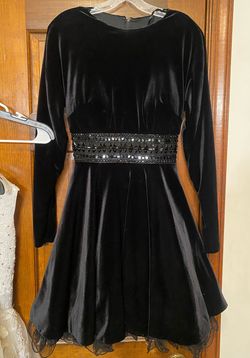 Mac Duggal Black Size 4 Midi Long Sleeve Cocktail Dress on Queenly