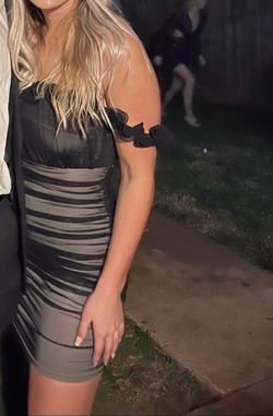 Selfie leslie Black Size 4 Midi Semi Formal Cocktail Dress on Queenly