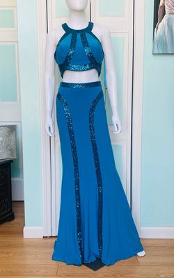 Faviana Blue Size 6 Sequined Teal Floor Length Train Dress on Queenly
