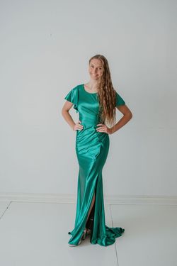 Style BRYLEE_EMERALDGREEN20_566EA Madison James Green Size 20 Floor Length Military Tall Height Straight Dress on Queenly