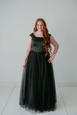 Style KIANA Madison James Black Size 12 Tulle Kiana Plus Size Ball gown on Queenly