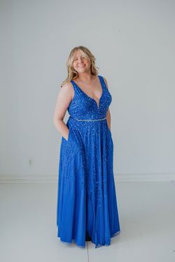 Style LACY Paul Rekhi Blue Size 20 Fitted Sequined Party Straight Dress on Queenly
