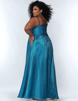 Style XAVIERA Sydneys Closet Blue Size 16 Shiny Prom Lace Ball gown on Queenly