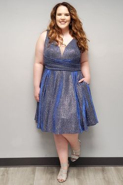 Sydney's Closet SC8120  Plus size homecoming dresses, Unique prom