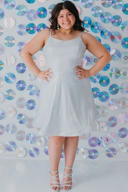 Style HARRIET_WHITE20_F3D6F Sydneys Closet White Size 20 Flare Midi Straight Dress on Queenly