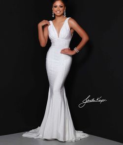 Style CELESTE_WHITE6_D4557 Johnathan Kayne White Size 6 Flare Mermaid Dress on Queenly