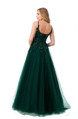Style CICILY_EMERALDGREEN14_0ECED Coya Green Size 14 Prom Ball gown on Queenly