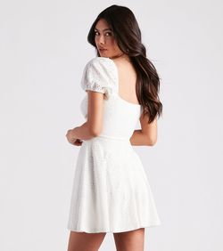 Style 05102-4924 Windsor White Size 4 Summer Flare Bachelorette Sweetheart Cocktail Dress on Queenly