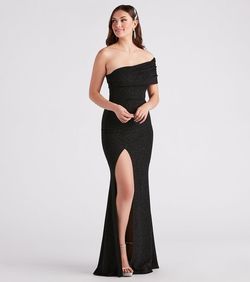 Style 05002-7149 Windsor Black Size 0 Tall Height Prom Side slit Dress on Queenly