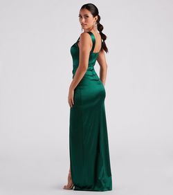 Style 05002-5426 Windsor Green Size 0 Padded Floor Length Side slit Dress on Queenly