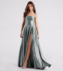 Style 05002-2846 Windsor Green Size 4 A-line Floor Length Ball Gown Side slit Dress on Queenly