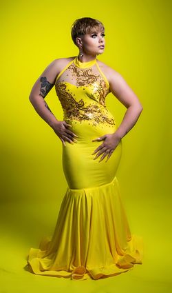 MYSTiiK Styles  Yellow Size 8 Medium Height Prom Military Mermaid Dress on Queenly