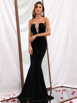 Style FSWD8045 Faeriesty Black Size 0 Velvet Straight Dress on Queenly