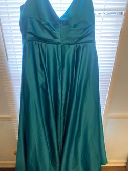David's Bridal Green Size 18 Floor Length Ball gown on Queenly