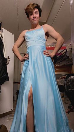 Madison James Blue Size 4 Floor Length Straight Dress on Queenly