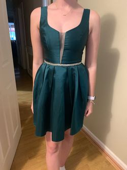 B. Darlin Green Size 4 Midi Homecoming Cocktail Dress on Queenly