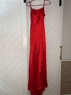 Promgirl Red Size 6 Straight Dress on Queenly