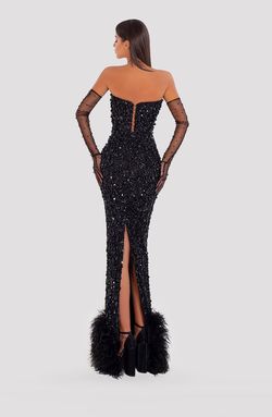 Style AD5035 Albina Dyla Black Size 0 Pageant Floor Length Feather Straight Dress on Queenly