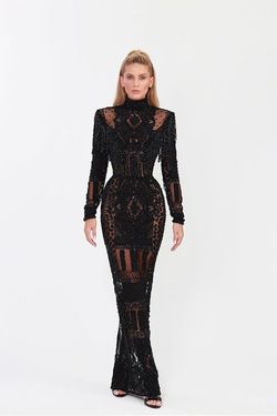Style AD2207 Albina Dyla Black Size 4 High Neck Pattern Sleeves Straight Dress on Queenly