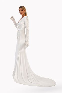 Style AD4003 Albina Dyla White Size 4 Tall Height Velvet Shiny Straight Dress on Queenly