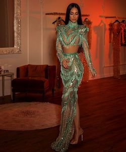 Style AD2220 Albina Dyla Green Size 0 Pageant Sequined Jewelled Black Tie Side slit Dress on Queenly