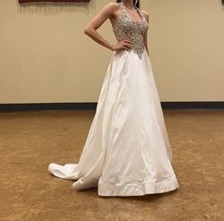 Jovani White Size 4 Plunge Prom Wedding Black Tie Satin Ball gown on Queenly