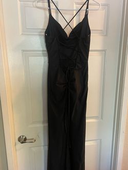 Dancing Queen Black Size 4 Prom Side slit Dress on Queenly