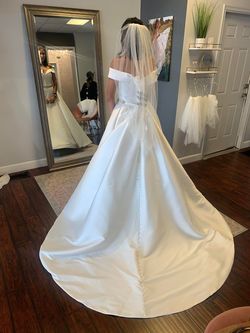 Style  Y12014 SOPHIA TOLLI White Size 6 Floor Length Ball gown on Queenly