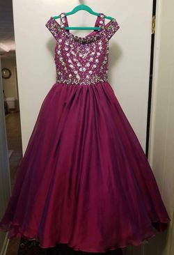 Tiffany Designs Purple Size 6 Prom Pageant Floor Length Train Dress on Queenly