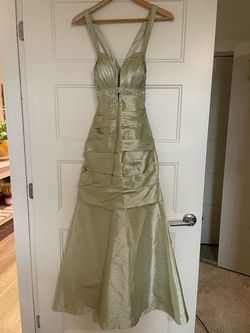 Camille La Vie Green Size 0 Prom Black Tie Floor Length Pageant Ball gown on Queenly