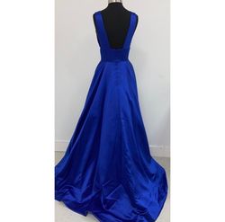 Sherri Hill Blue Size 8 Prom Floor Length Ball gown on Queenly