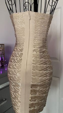 Herve Leger Gold Size 0 Midi Medium Height Cocktail Dress on Queenly